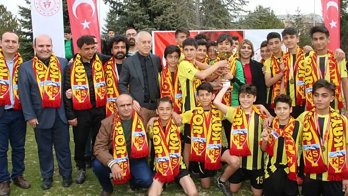 Okullararası Yıldız Erkekler Futbol İl Birinciliği yapıldı