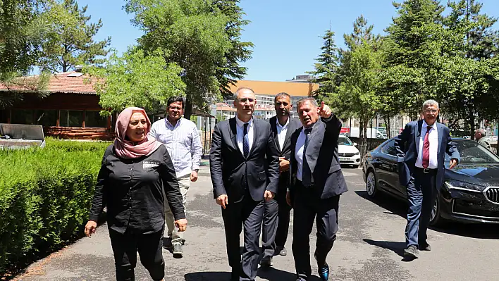 Olimpiyatların bilinen ismi ile Büyükşehirin ilk Başkanı Kayseri'de bakın nerede görüldüler?
