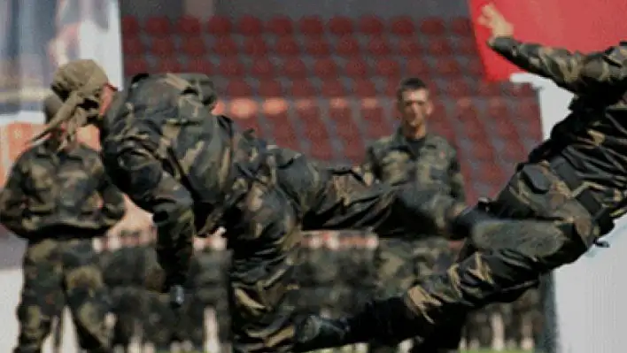 Onbinlerce adayın başvuracağı başvurular ertelendi