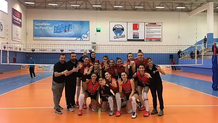 OSB Teknik Koleji ve Atletikspor Antrenörü Harun Şahin
