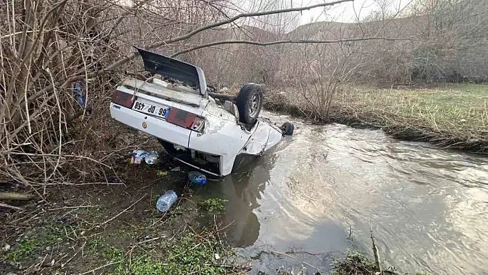 Genç sürücü direksiyon hakimiyetini kaybetti