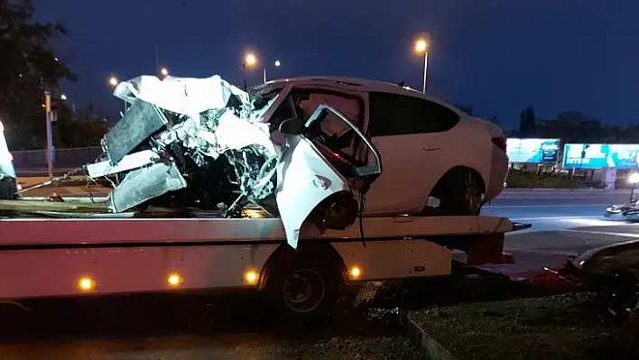 Trafik kazası: 1 ölü, 1'i ağır 2 yaralı