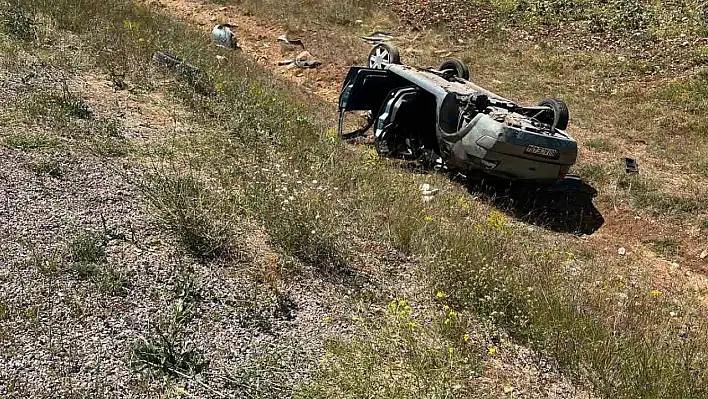 Otomobil şarampole uçtu