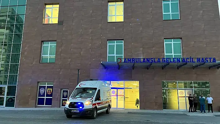 Otomobil takla attı: Ölü ve yaralılar var