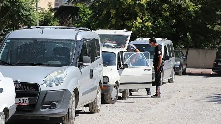 Otomobildeki gaz kaçağı paniğe neden oldu
