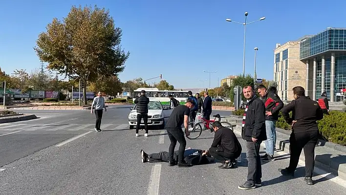 Kayseri'de kaza! Hastaneye kaldırıldı...