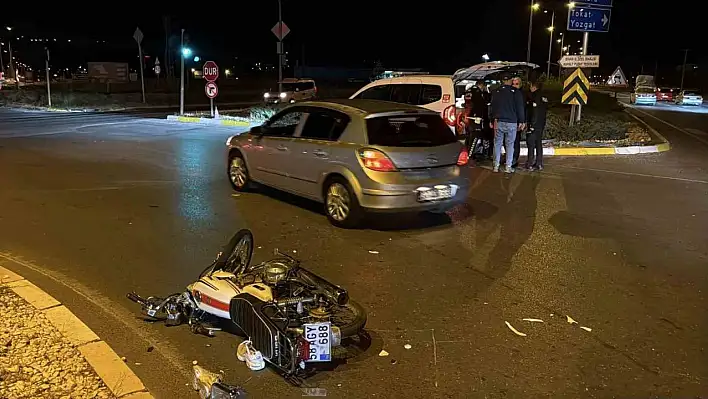 Sivas'ta kaza: Motosiklet sürücüsü ağır yaralı