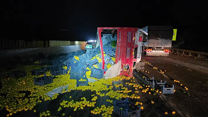 Otoyolda 4 araç zincirleme kazaya karıştı! 1 ağır yaralı