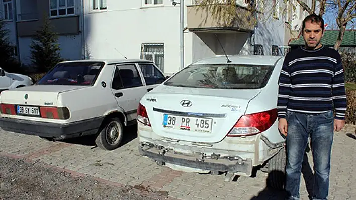 Freni boşalan halk otobüsü, 6 otomobile çarparak durabildi