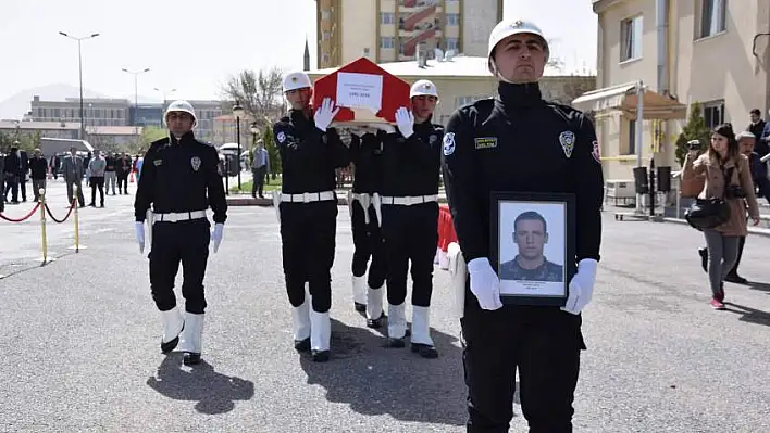 Özel harekat polisi son yolculuğuna uğurlandı 