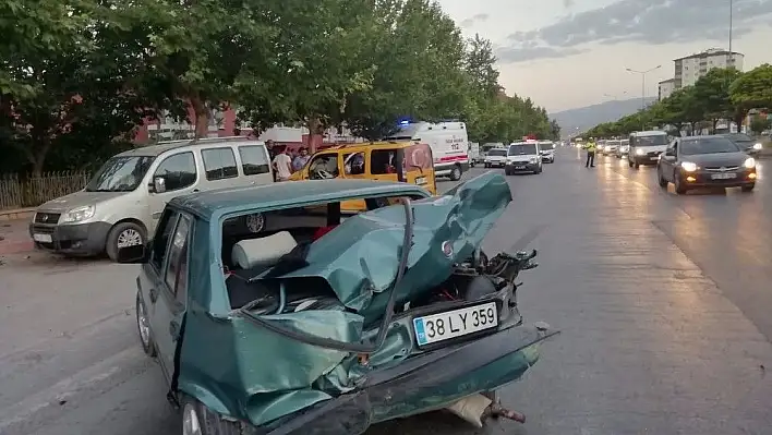 Kayseri'de meydana gelen kazalar güvenlik kameralarına yansıdı