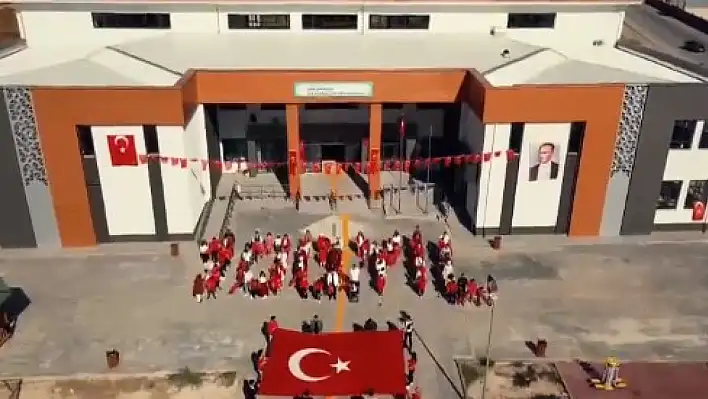 Özel öğrencilerden Cumhuriyet klibi!