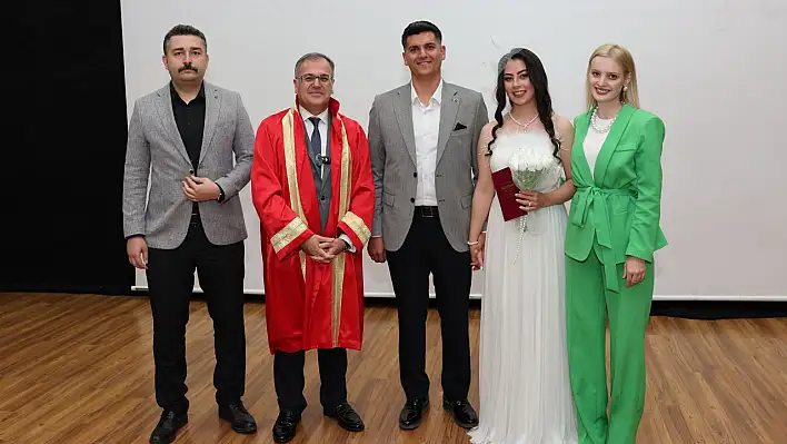 Özel tarihte özel  nikahlar