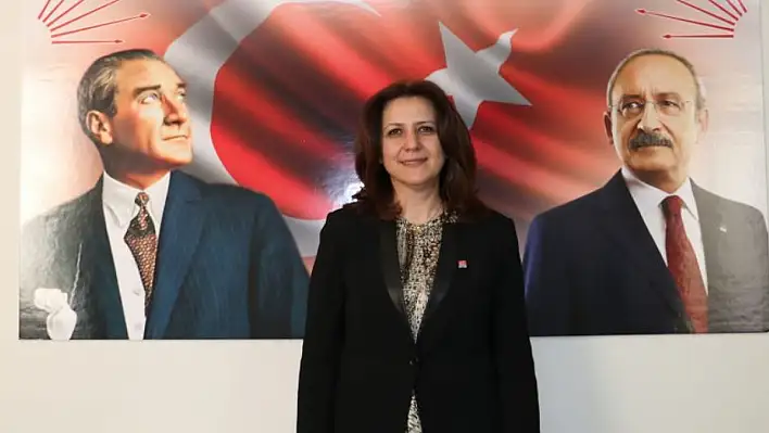 Özer: Atatürk'ün açtığı aydınlık yoldan, gösterdiği hedeften başka kurtuluş yok