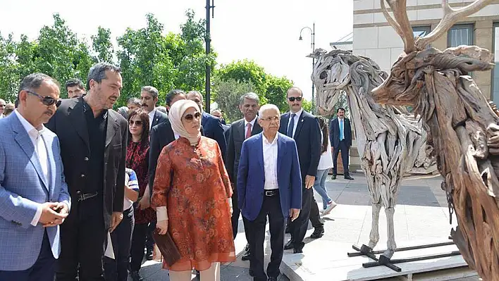 Özhaseki: Karpuz kabuğu ile kağıtlar aynı yere atılmayacak