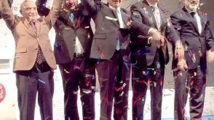  ÖZHASEKİ GİDECEK BEKİR ABİ GELECEK!