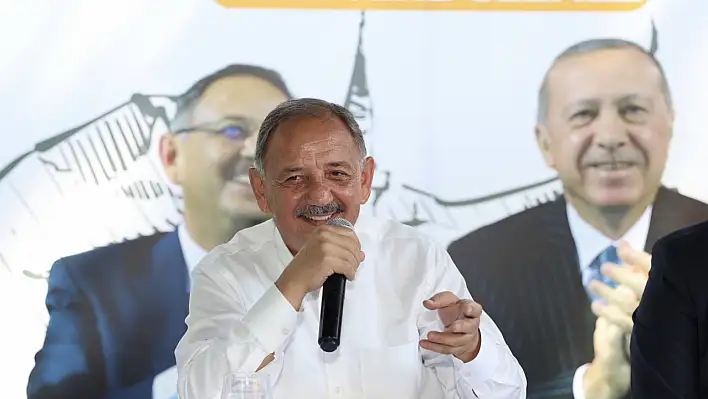 Özhaseki uyardı: Orta hasarlı binaları güçlendirmek için uğraşmayın!