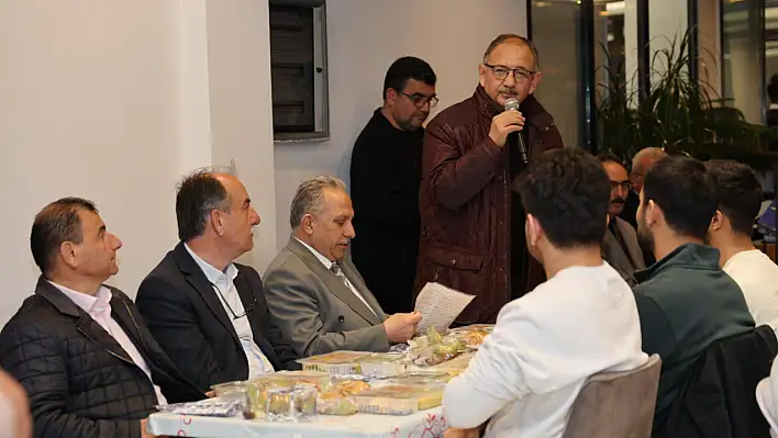 Özhaseki ve Yalçın vatandaşlarla iftar yaptı