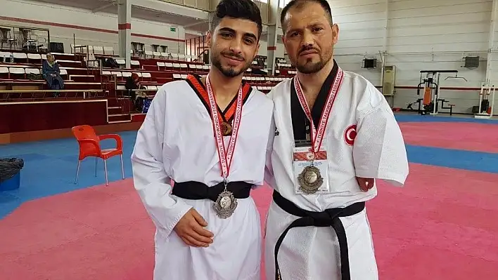 Paraolimpik Taekwondo Türkiye ikincileri Melikgazi'den