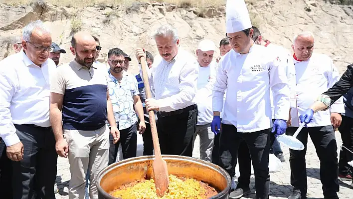 Pilav etkinliğine vatandaştan yoğun ilgi