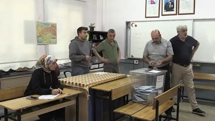 Pınarbaşı'da oy kullanma işlemi tamamlandı