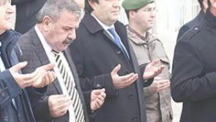 PINARBAŞILILAR TÜRKMENLERİ UNUTMADI