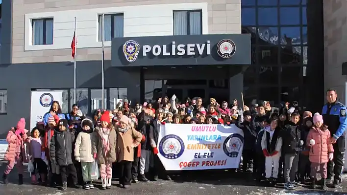 Polis 100 öğrenciyi Erciyes'te ağırladı!