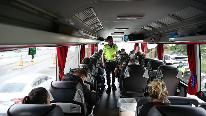 Polis ekipleri hem uyardı hem de denetledi!