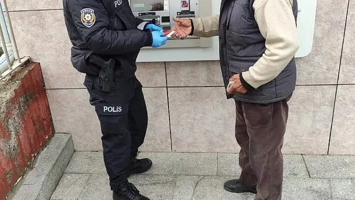 Polis ekiplerinden yaşlılara kesintisiz hizmet