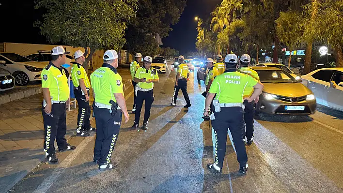Polis ekiplerinin denetiminde ceza yağdı! Toplam 255 bin TL