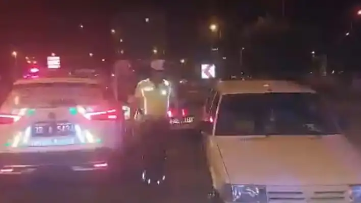 Polis trafik magandalarını affetmedi! 120 bin lira ceza