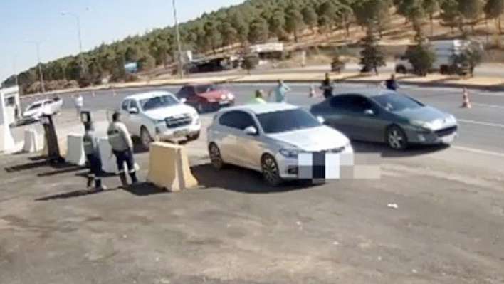 Polise çarpıp kaçan şahıs yakalandı: Uyuşturucu ele geçirildi