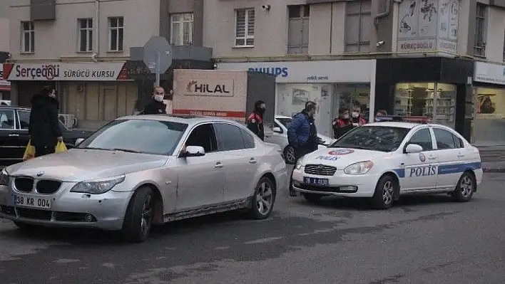 Polisin 'dur' ihtarına uymadı, kıskıvrak yakalandı