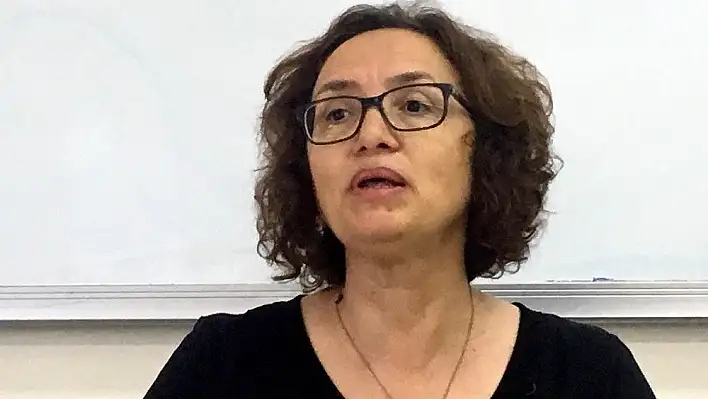 Prof. Dr. Çakır: 'Kadın doğası denilen kurgudur'
