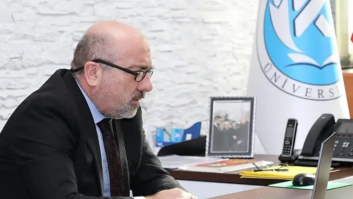 Prof. Dr. Karamustafa, Ege Üniversitesi öğrencileri ile buluştu