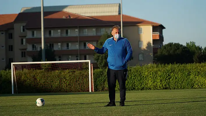 Prosinecki Denizlispor ile anlaştı