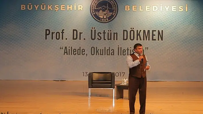 Psikolog-Yazar Üstün Dökmen, Büyükşehir Belediyesi'nin söyleşisine katıldı