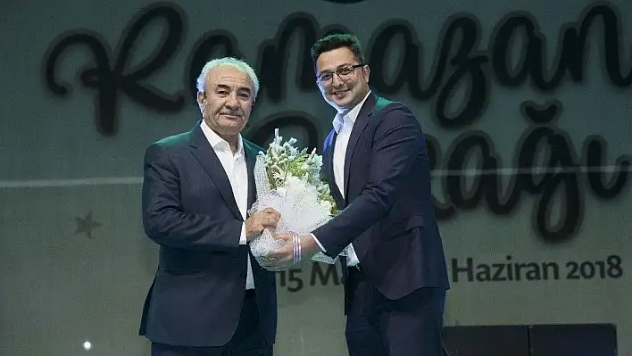 Ramazan Sokağı'na Yazar Vehbi Vakkasoğlu katıldı
