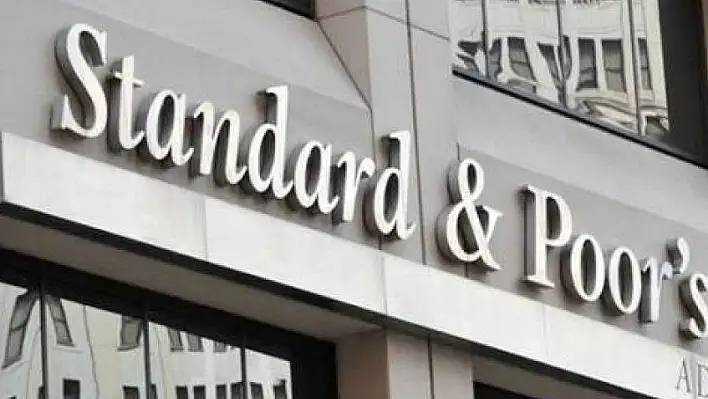 S&ampP, Türkiye'nin kredi notunu indirdi