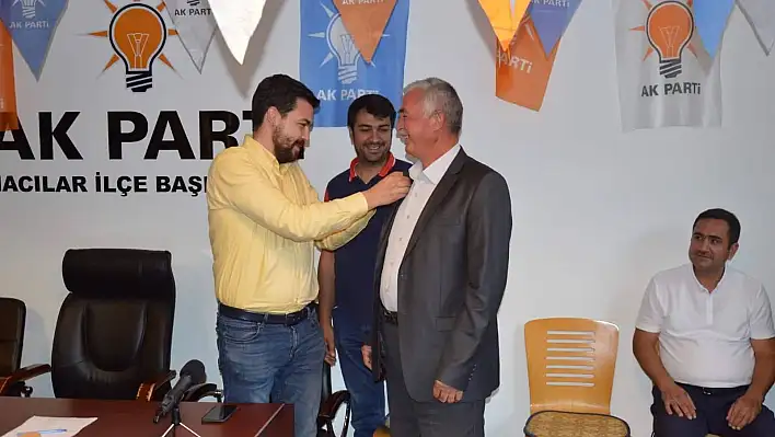 Saadet Partili o isim AK Parti'ye geçti