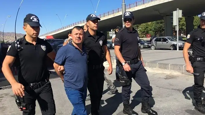 Şafak operasyonunda gözaltına alınan 12 kişi adliyeye sevk edildi