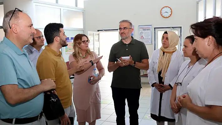 Sağlık Bakanlığı inceleme yapmaları için iki ismi Kayseri'ye gönderdi! Elde kağıt kalem tek tek not aldılar