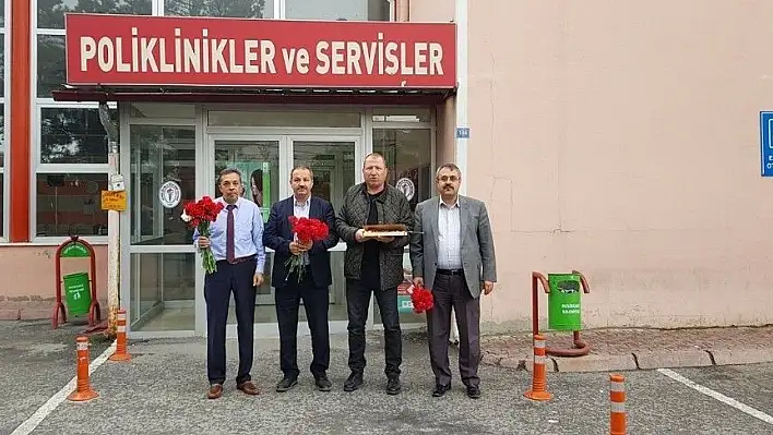 Sağlık Sen Şubesinden Ebeler Haftası Ziyareti