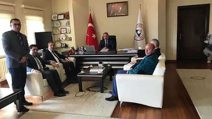 Sağlık Sen Yöneticileri Rektör Güven'i ziyaret etti
