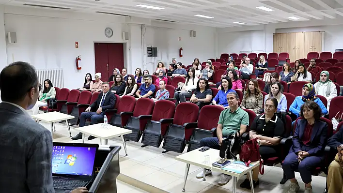 Sağlıkta kalite için farkındalık eğitimi yapıldı
