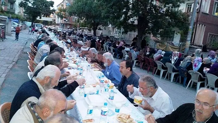 Sahabiye Mahallesi Sakinleri İyilik Sofrasında Buluştu
