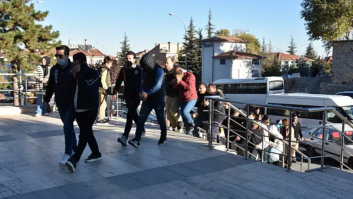 Sahte kripto sitesiyle büyük vurgun! Çete lideri tutuklandı