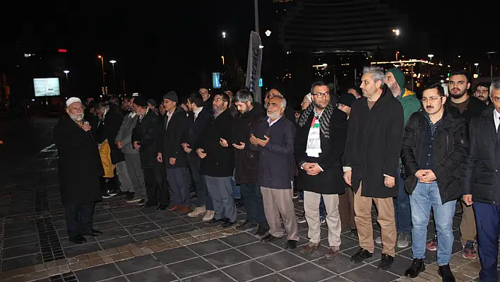 Gece vakti meydanda bakın ne için toplandılar?