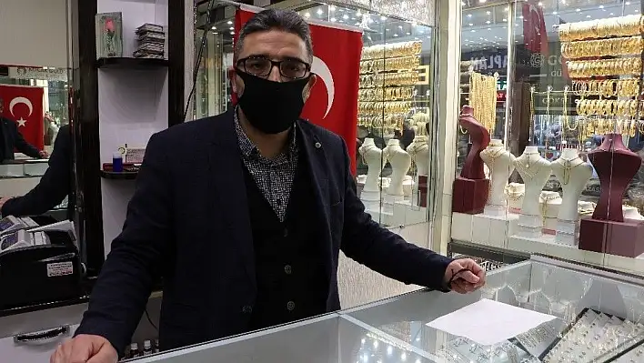 Sarraflardan 'Sahte altın' uyarısı: 'Güvendiğiniz kuyumcuları tercih edin'