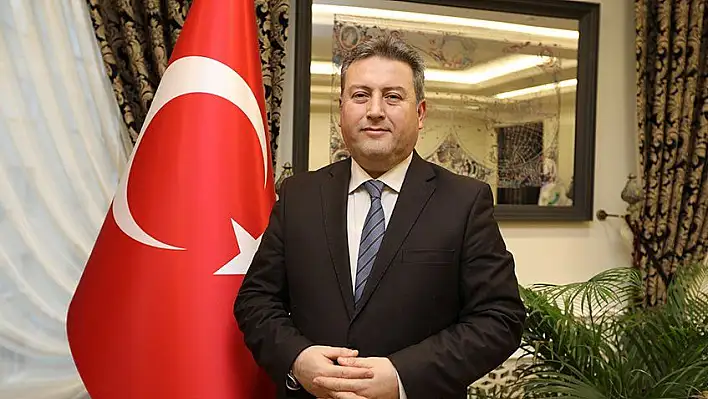 Şavaş Barkçin ile 'Türkiye ve dünya' konuşulacak